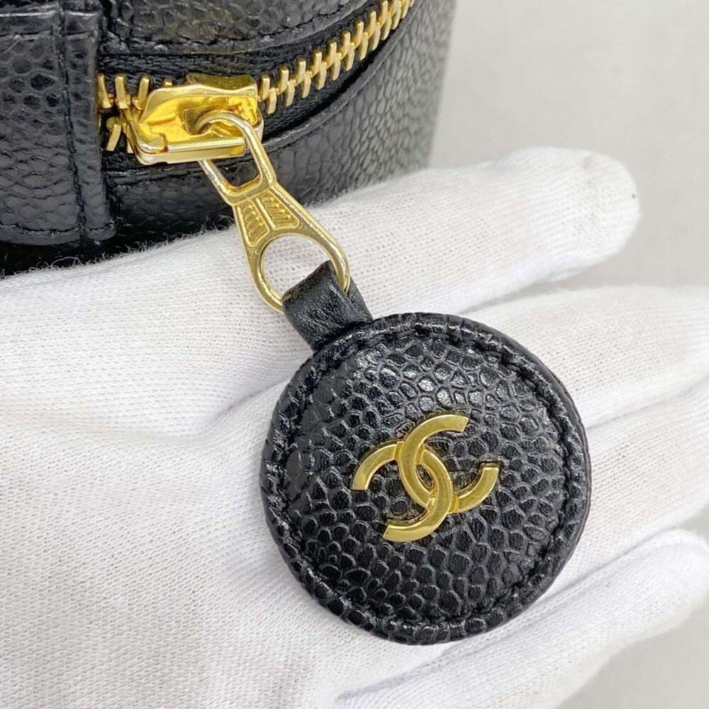 CHANEL Black Caviar Leather Vanity Bag - Picture 7 of 9
